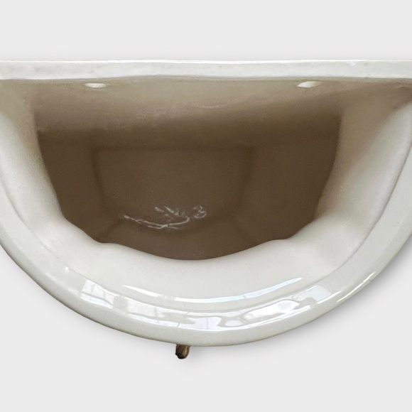 Vintage Wall Pocket Planter with Green Clover by Duncan Ceramics - Picture 3 of 6